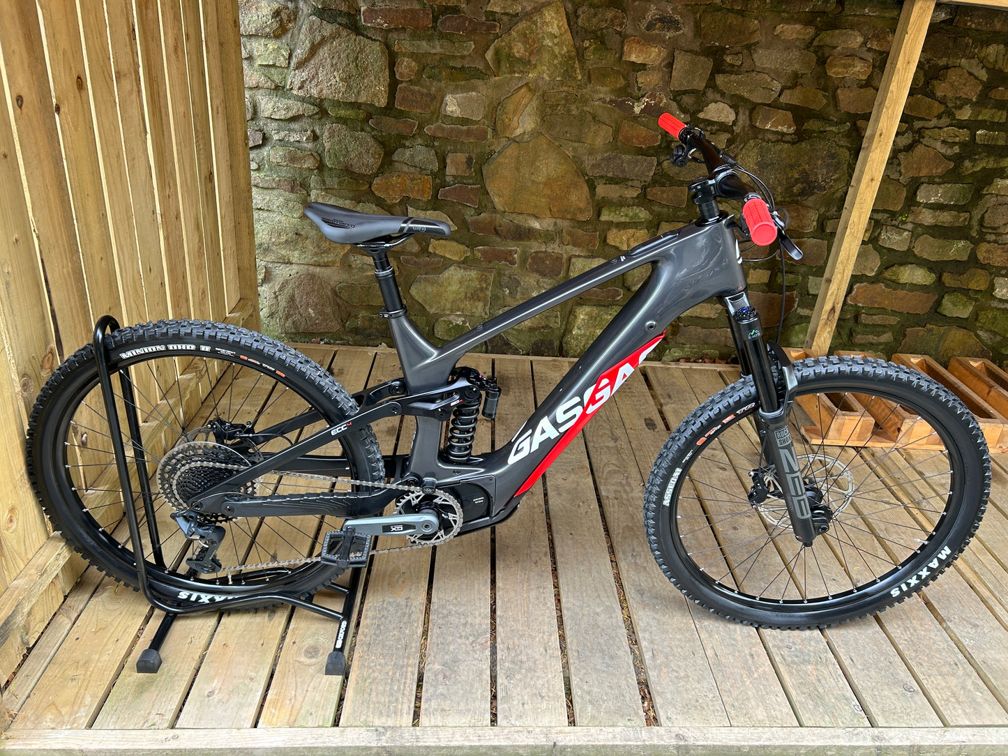 GasGas ECC 4 - SRAM Eagle Powertrain Drive, 90nm, 600Wh Electric Mountain Bike - Red & Silver (All Sizes Available)