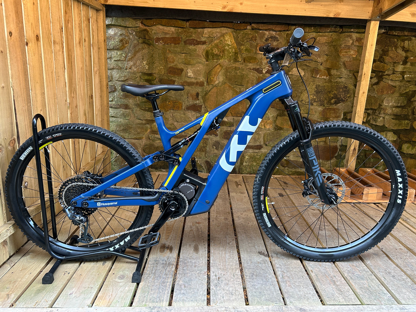 Husqvarna Light Cross LC6 - Shimano EP8, 250 W, 85 Nm, SRAM X01 Eagle, 130mm eBike EMTB (All Sizes Available)