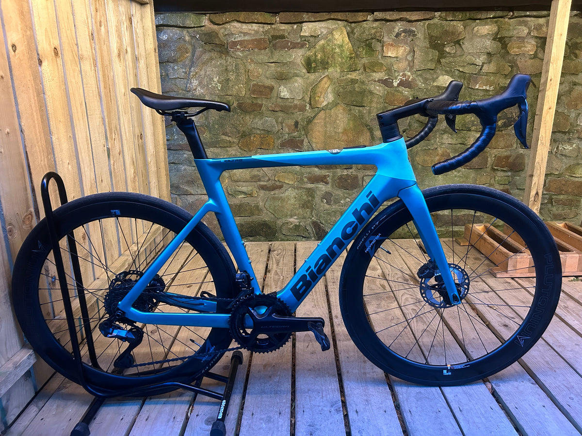 Bianchi E-Oltre Ultegra Di2 2x12Sp X30 Electric Road Bike - Mahle X30 Drive unit, 40Nm, 250W - Ex Demo