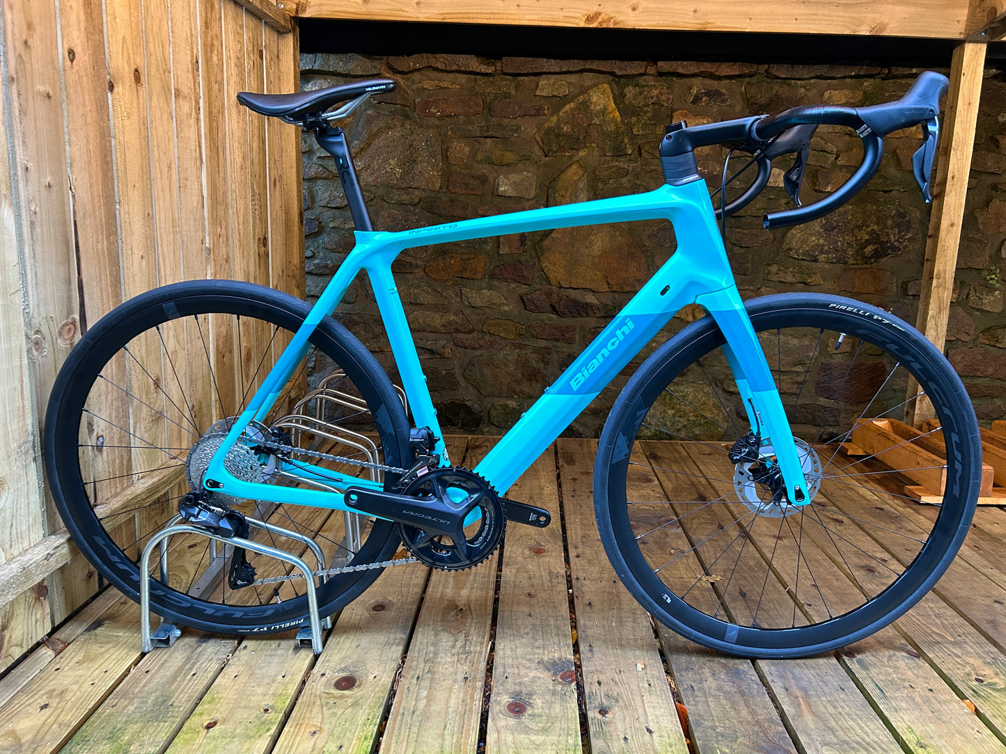 2024 Bianchi Infinito CV Disc Shimano 105 Di2 T30 Endurance Road Bike Celeste - All Sizes Available