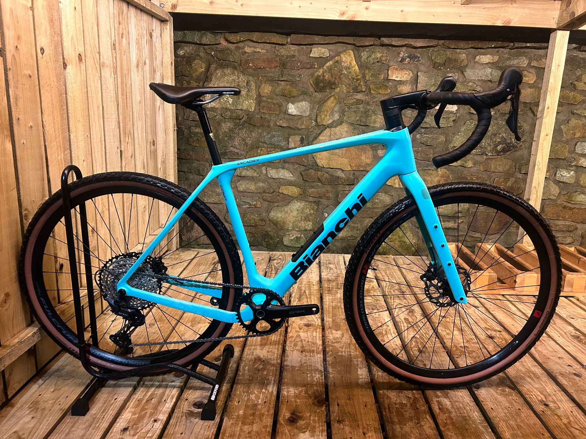 gravel bike bianchi Bianchi Arcadex Comp GRX 610/822 Gravel Bike Celeste