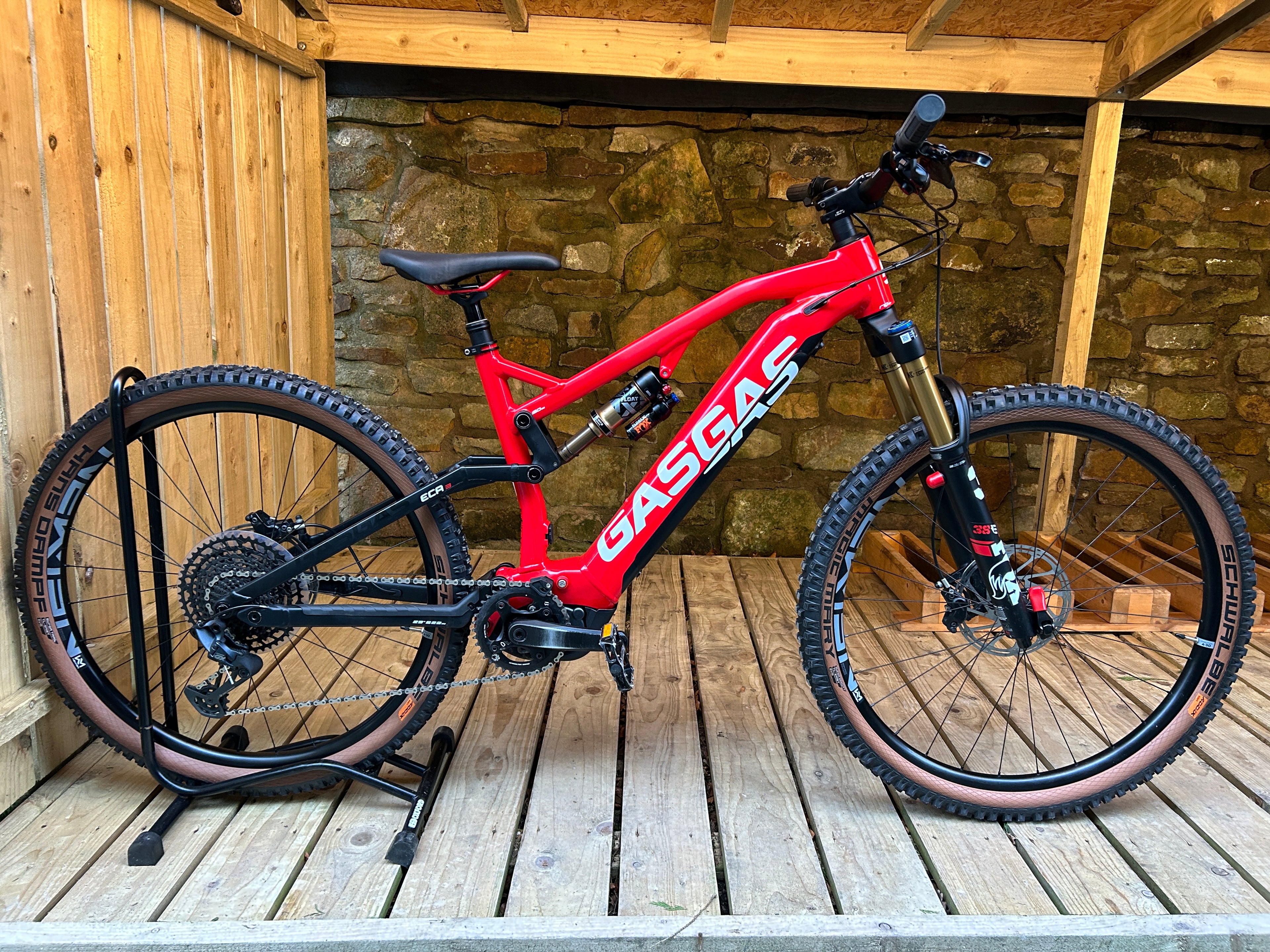 GasGas ECA 3 - Yamaha PW-X3, 250 W, 85 Nm, 720Wh Electric Mountain Bike - Red & White | Size Large - EX HIRE BIKE